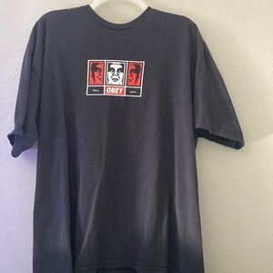 OBEY T-shirt
